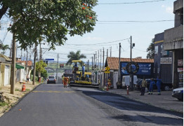 Recape asfáltico: rua Ignácio da Cunha Caldeira, no bairro Vila Fátima, começa a receber serviços